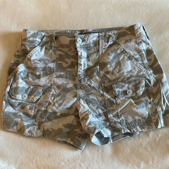 Level 99 Pants - Camo Level 99 Shorts sz 28 Cargo